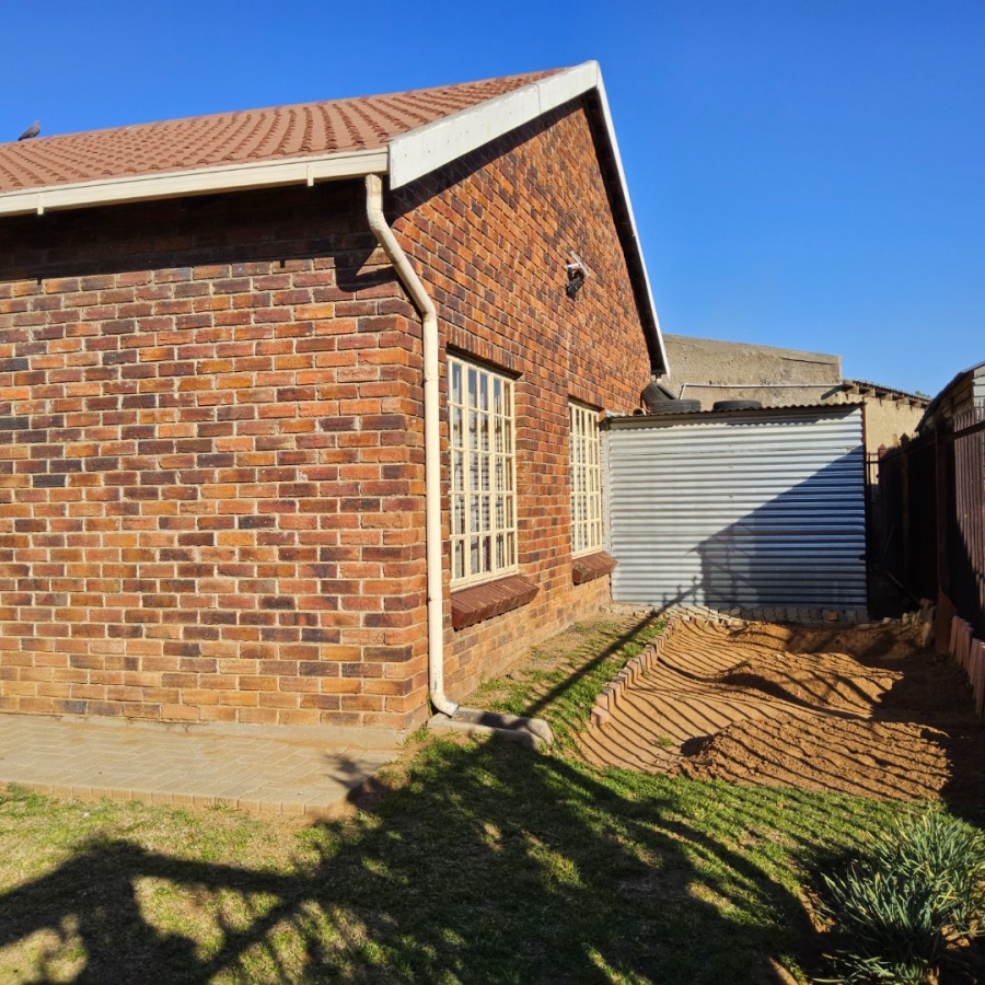 4 Bedroom Property for Sale in Grasslands Free State